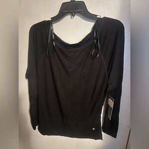 NUX Black Long Sleeve top